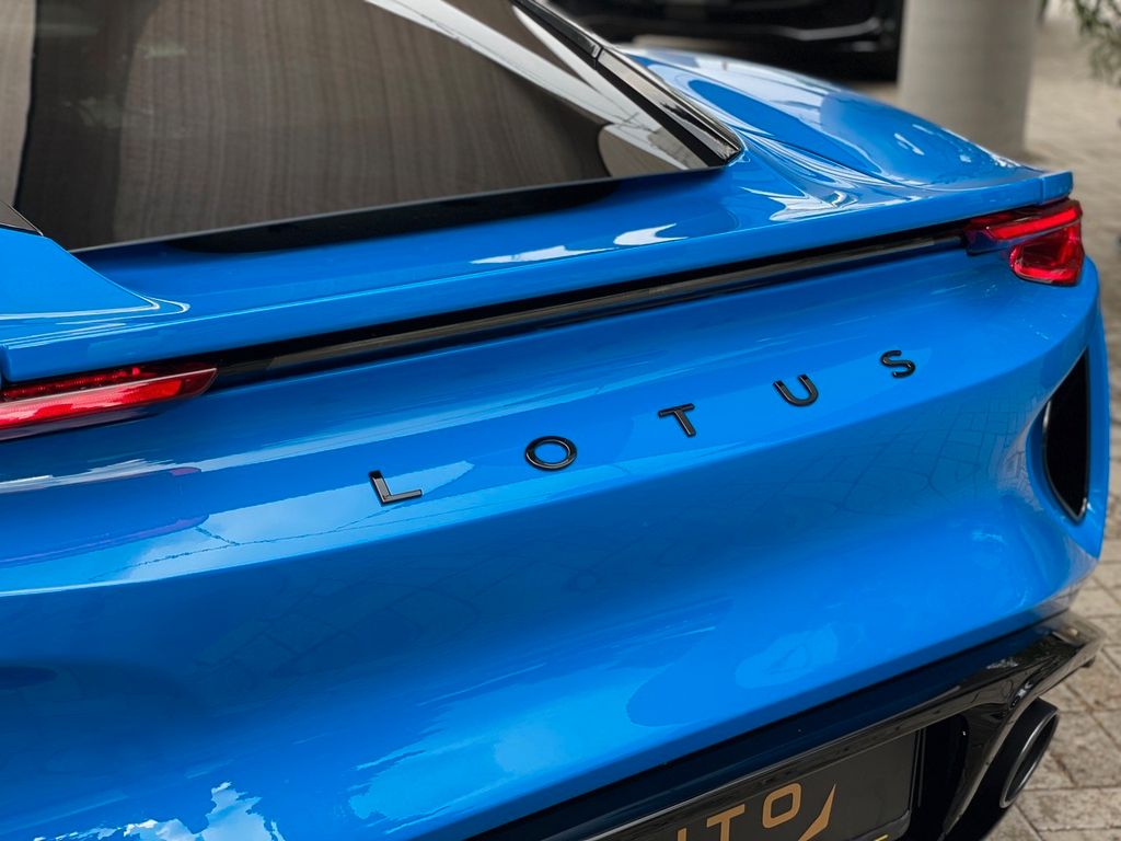 Lotus Emira 2023