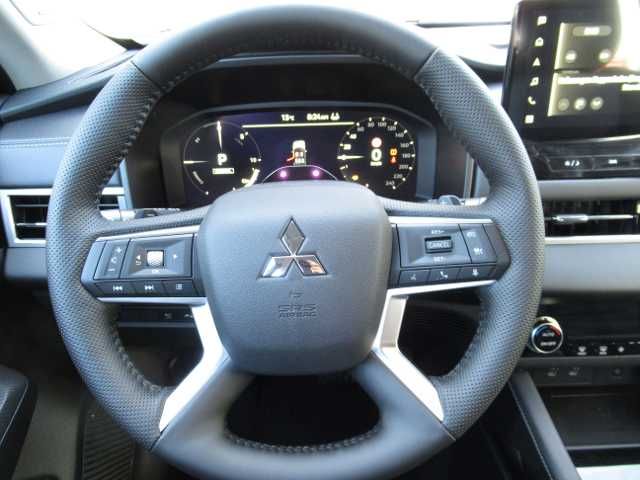 Mitsubishi Outlander 2025
