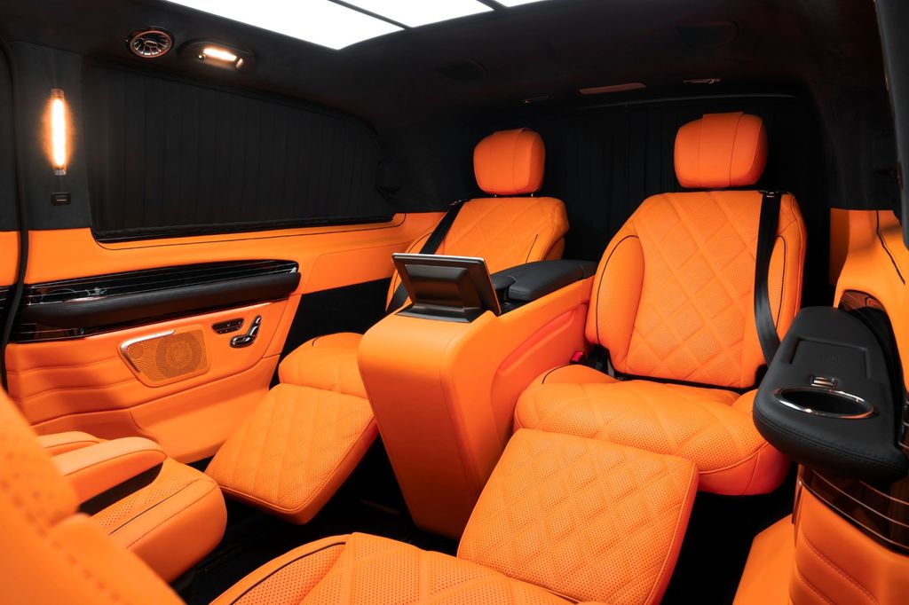 Mercedes-Benz V 300 2025