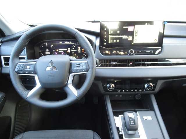 Mitsubishi Outlander 2025