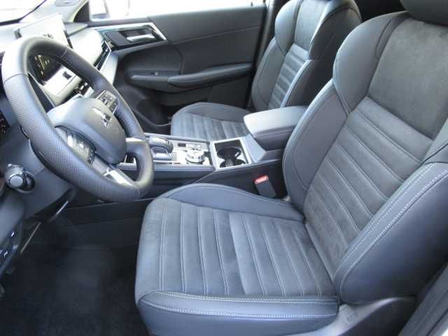 Mitsubishi Outlander 2025