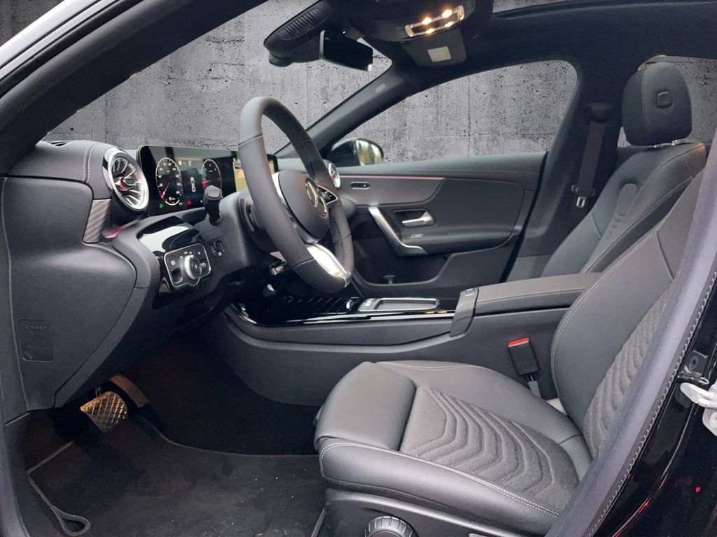 Mercedes-Benz CLA 200 2024