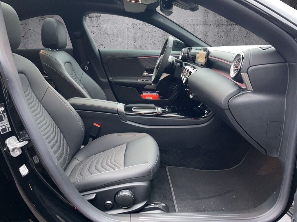 Mercedes-Benz CLA 200 2024