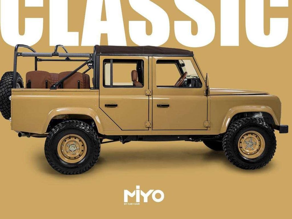 Land Rover Defender 1990