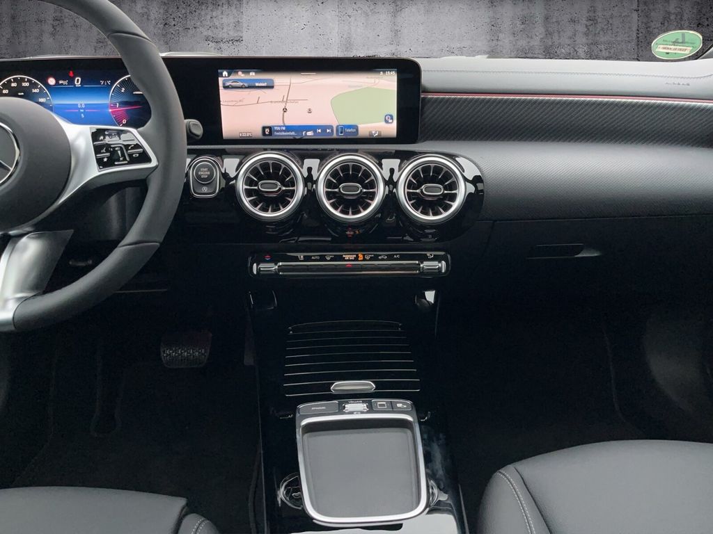 Mercedes-Benz CLA 200 2024