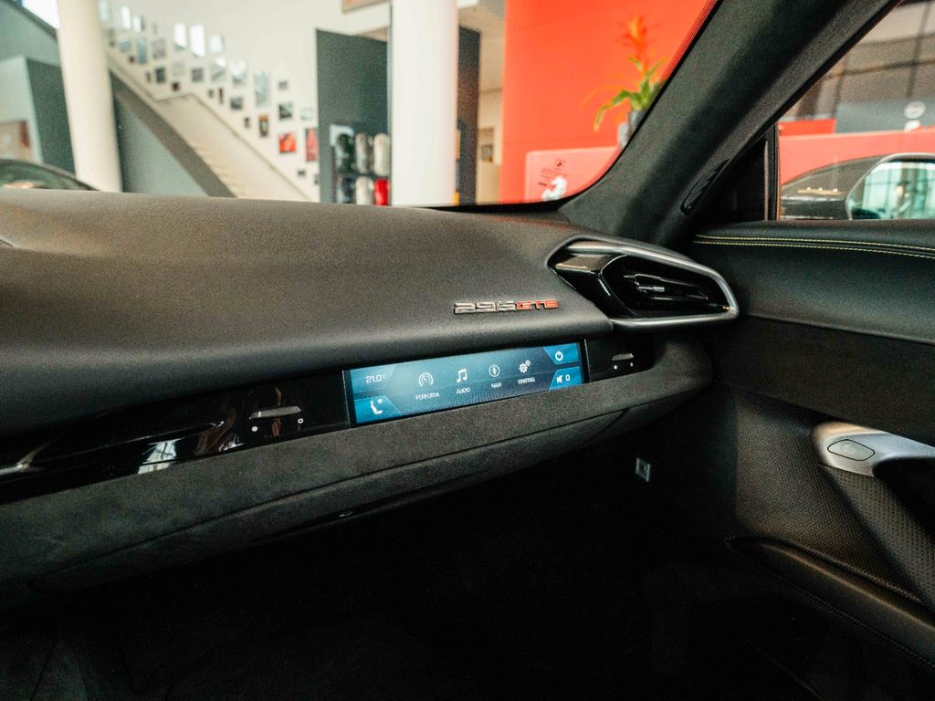 Ferrari 296 GTB 2024