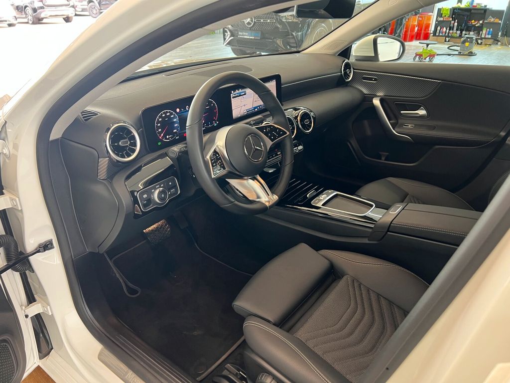 Mercedes-Benz A 180 2024