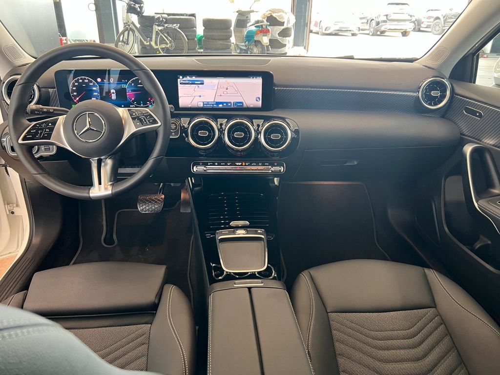 Mercedes-Benz A 180 2024