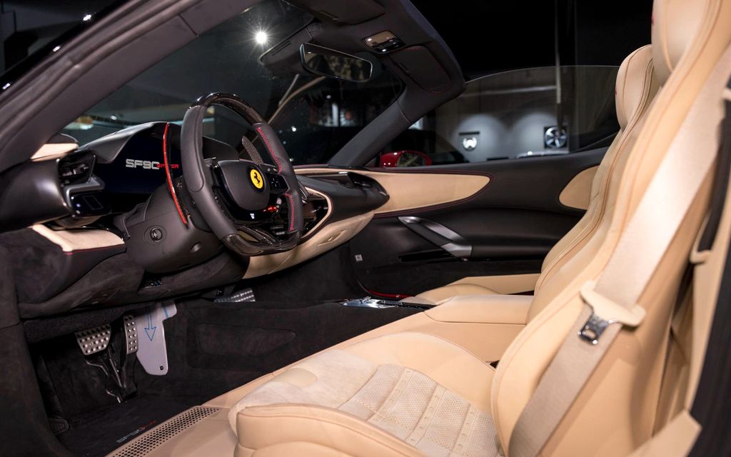 Ferrari SF90 2025