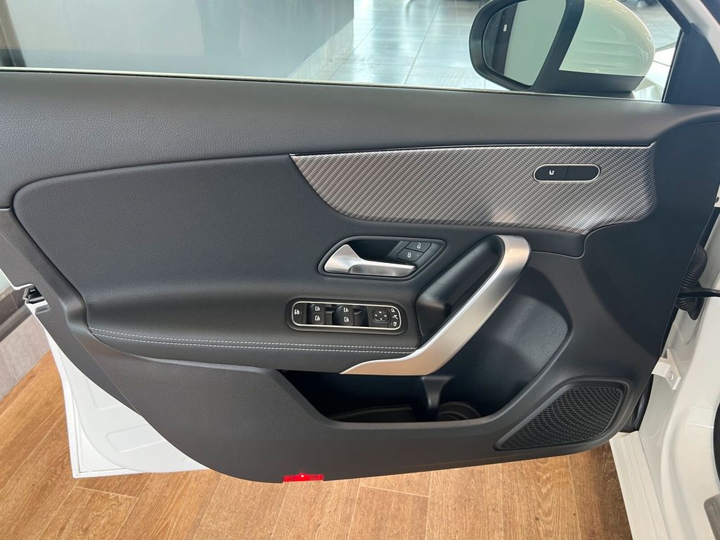 Mercedes-Benz A 180 2024