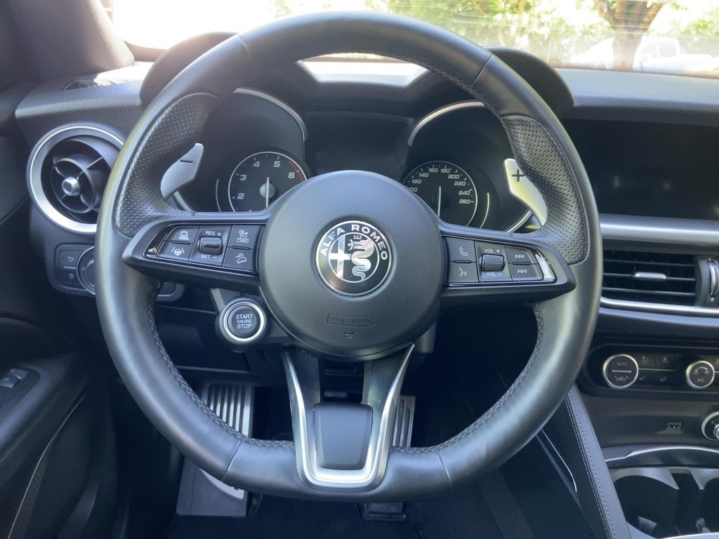 Alfa Romeo Stelvio 2021