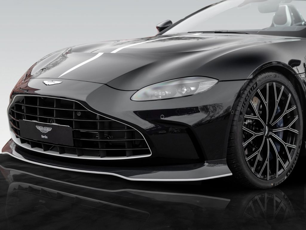Aston Martin V12 Vantage 2023