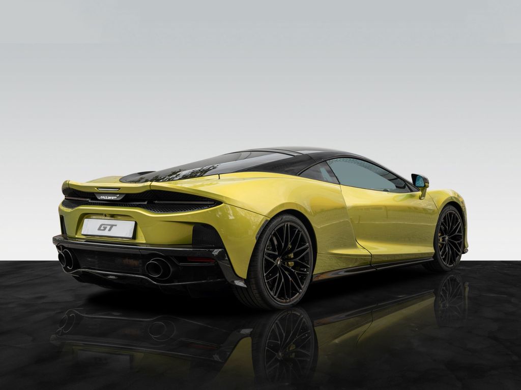 McLaren GT 2025