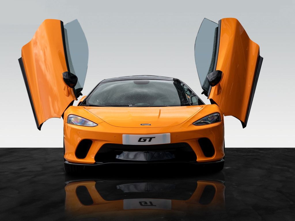 McLaren GT 2025