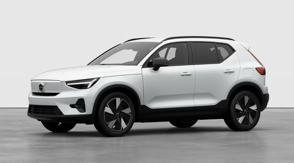 Volvo EX40 2025