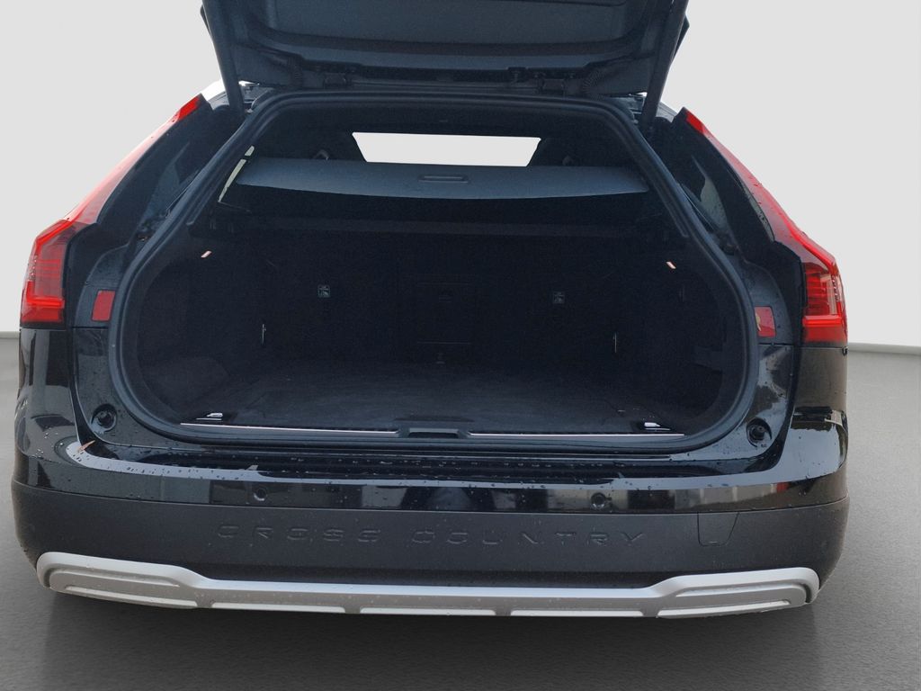 Volvo V90 Cross Country 2024