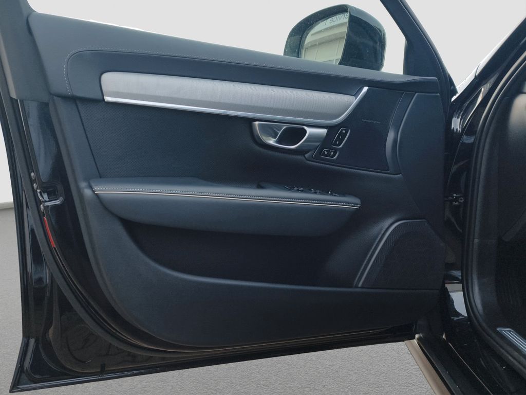 Volvo V90 Cross Country 2024