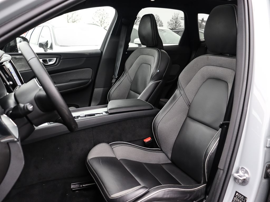 Volvo XC60 2024