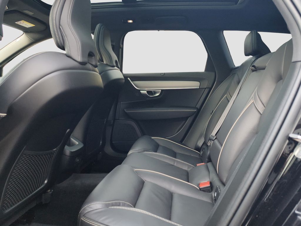 Volvo V90 Cross Country 2024