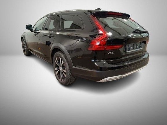 Volvo V90 Cross Country 2024