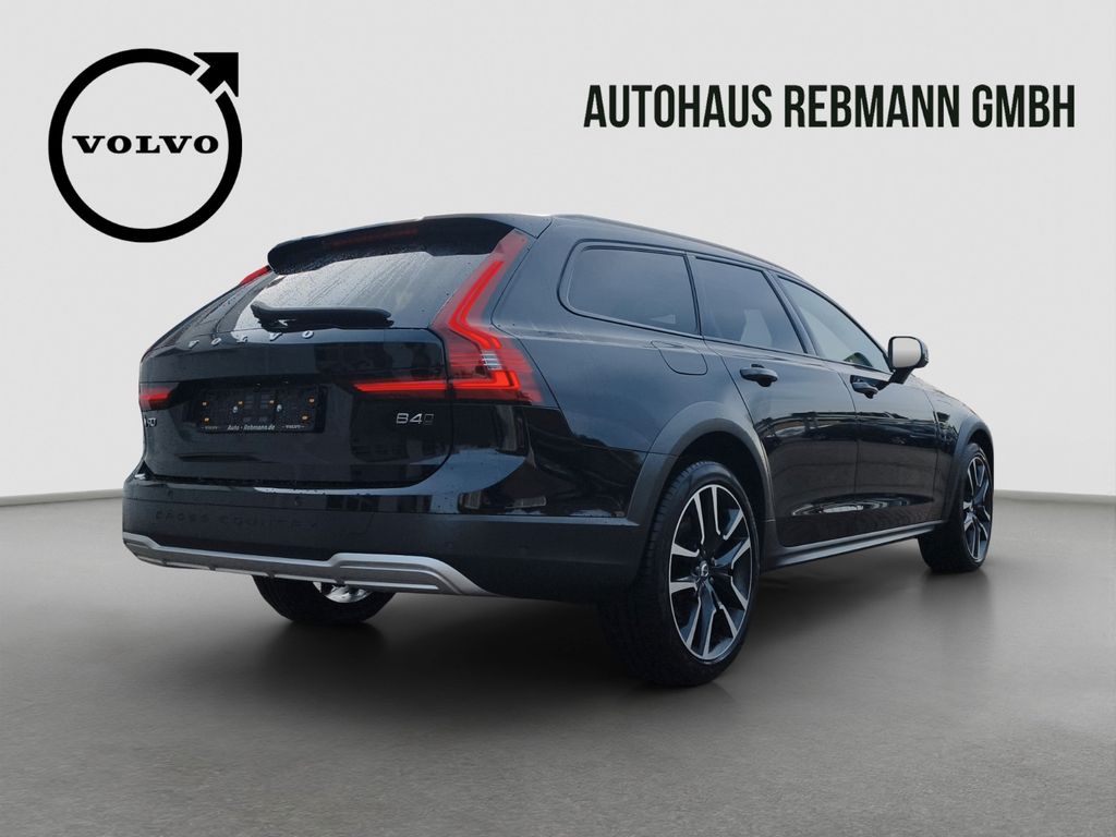 Volvo V90 Cross Country 2024