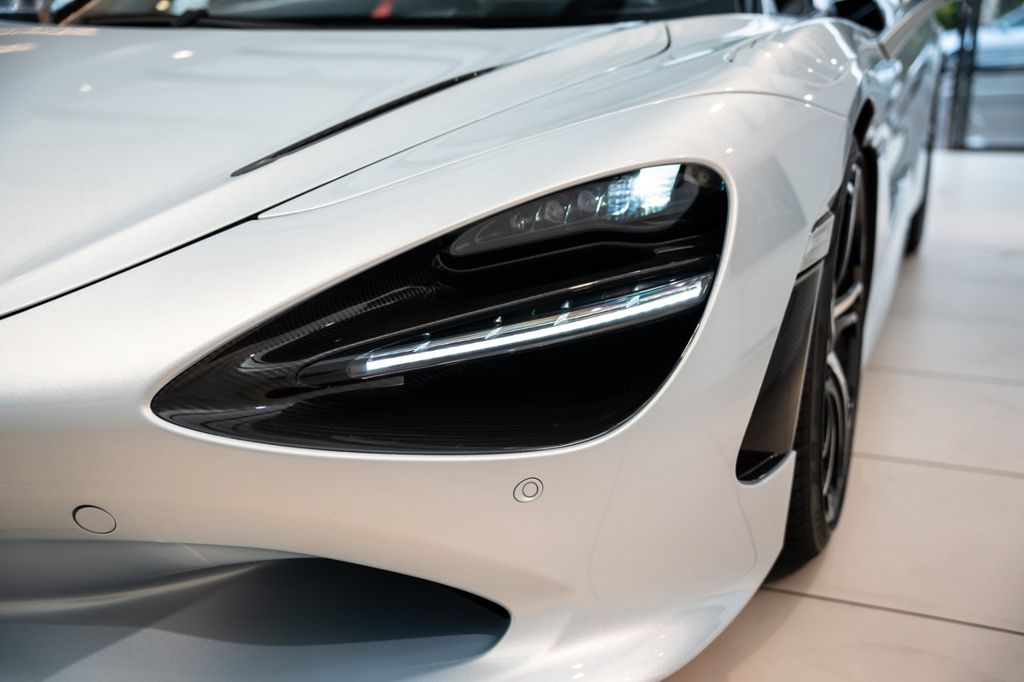 McLaren 750S 2023