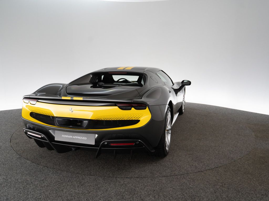 Ferrari 296 GTB 2024