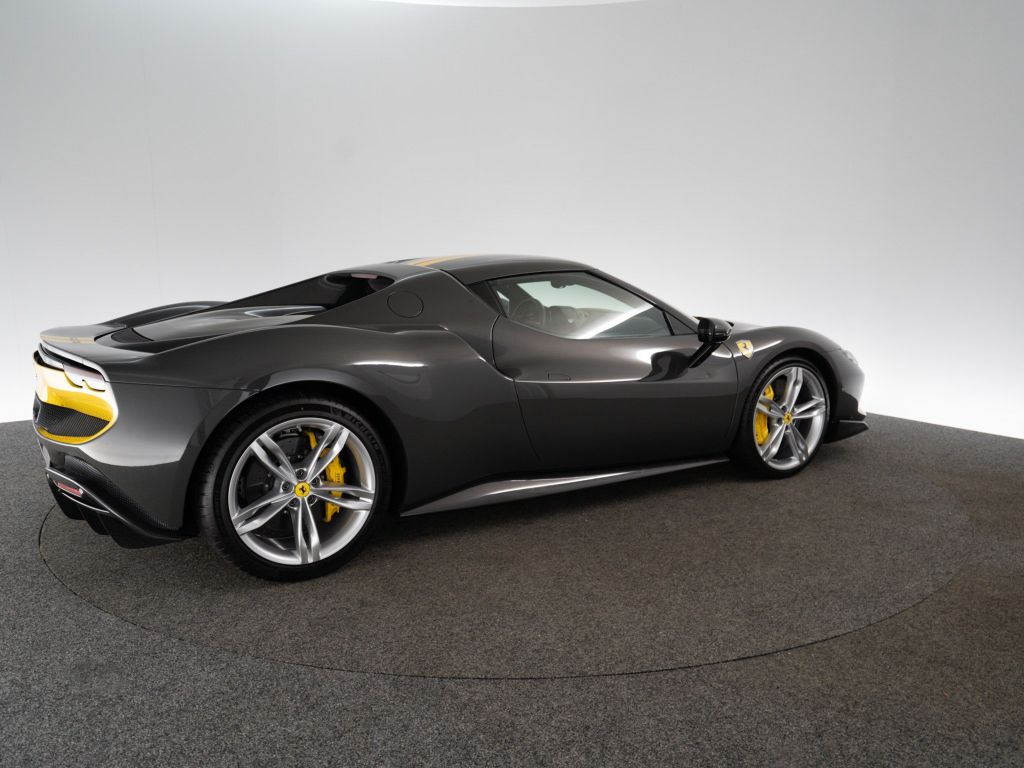 Ferrari 296 GTB 2024