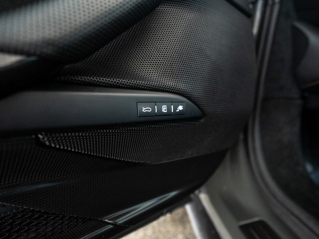 Ferrari 296 GTB 2024