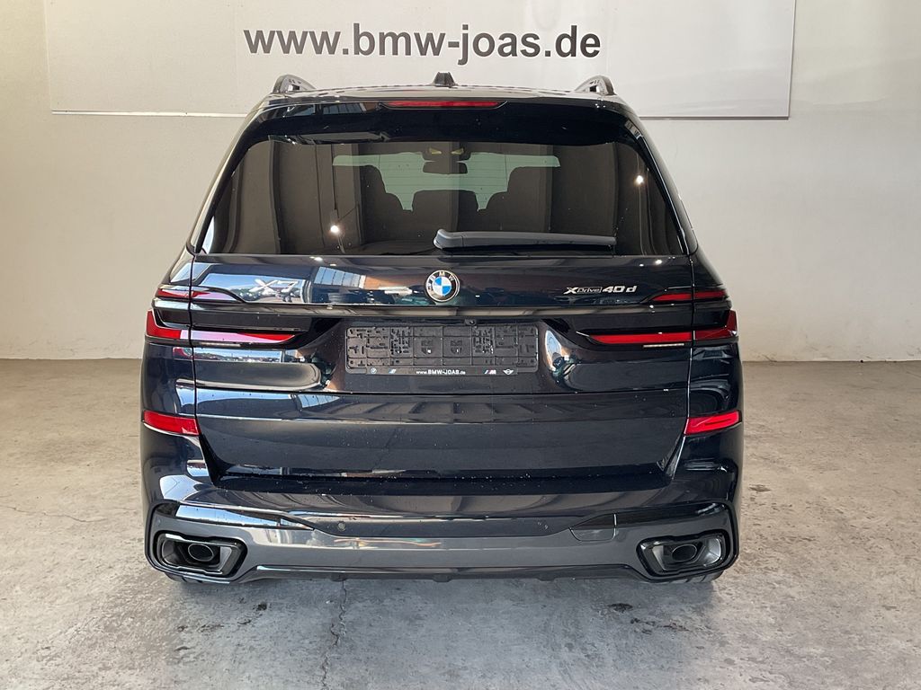 BMW X7 2025