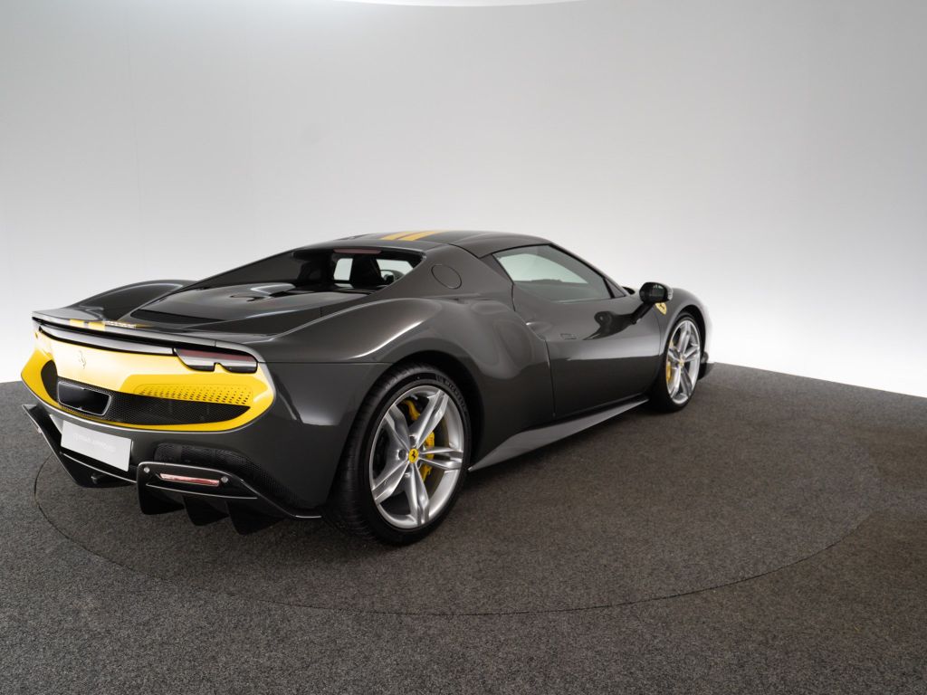 Ferrari 296 GTB 2024