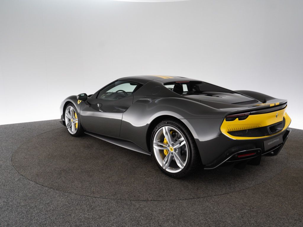 Ferrari 296 GTB 2024