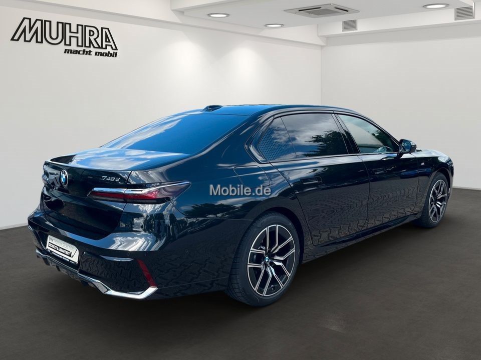 BMW 740 2024