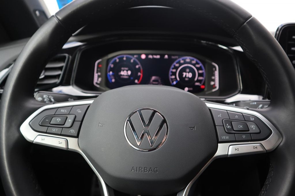 Volkswagen T-Roc 2024