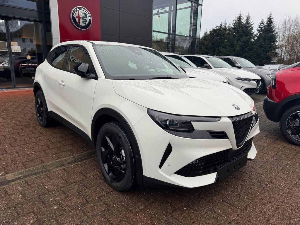 Alfa Romeo Junior 2025