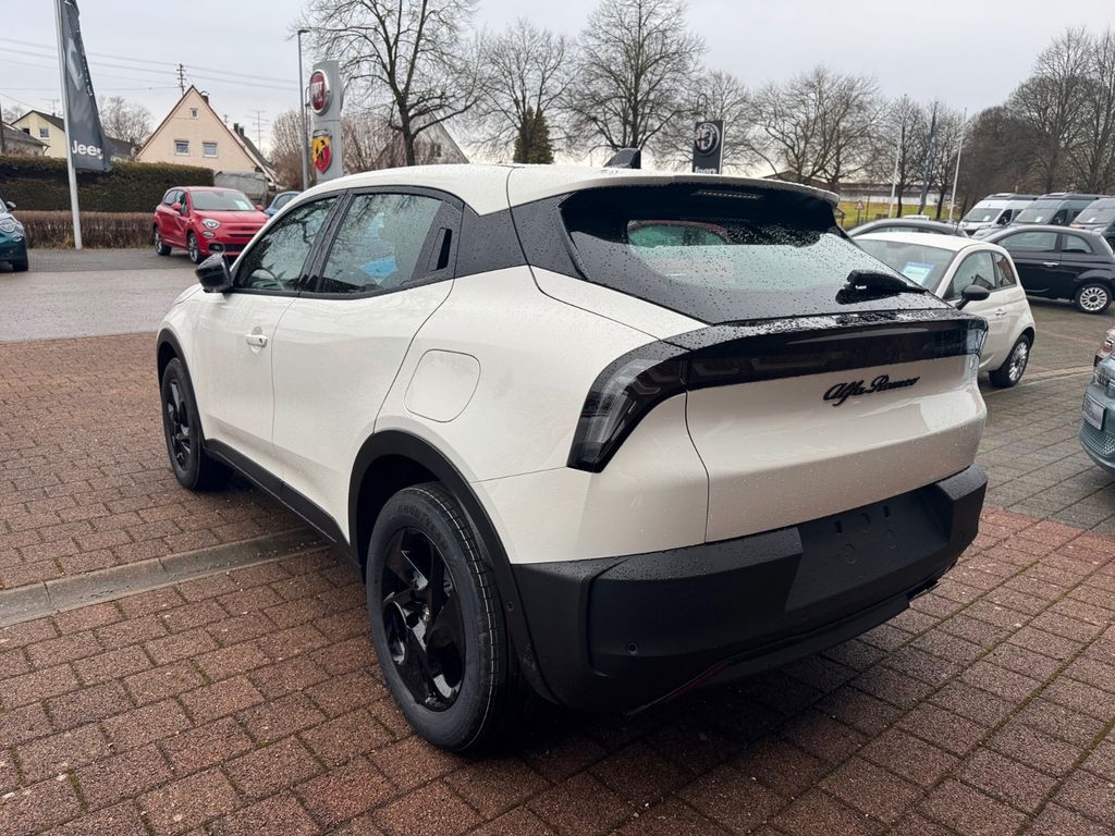 Alfa Romeo Junior 2025