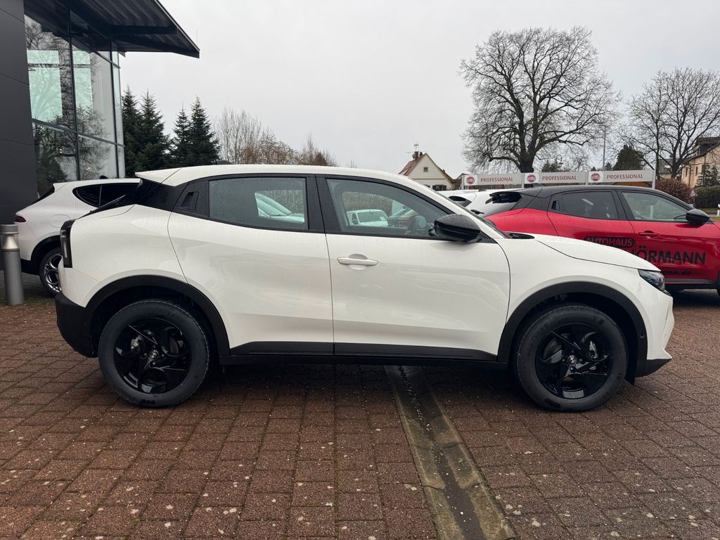 Alfa Romeo Junior 2025