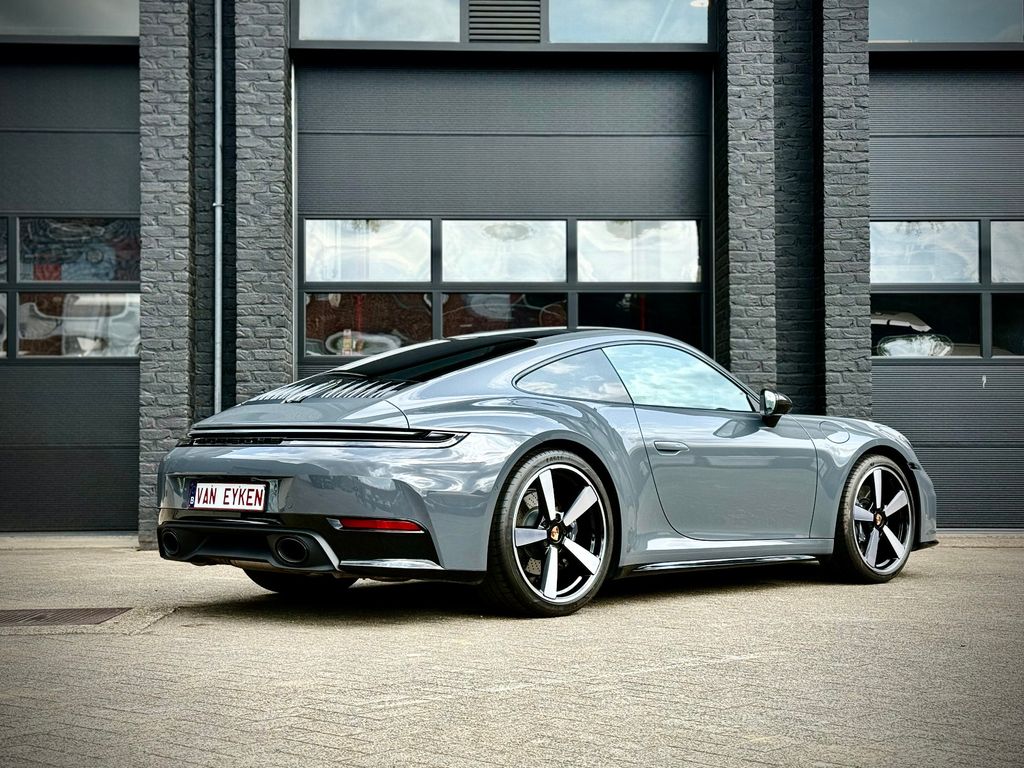 Porsche 911 2024