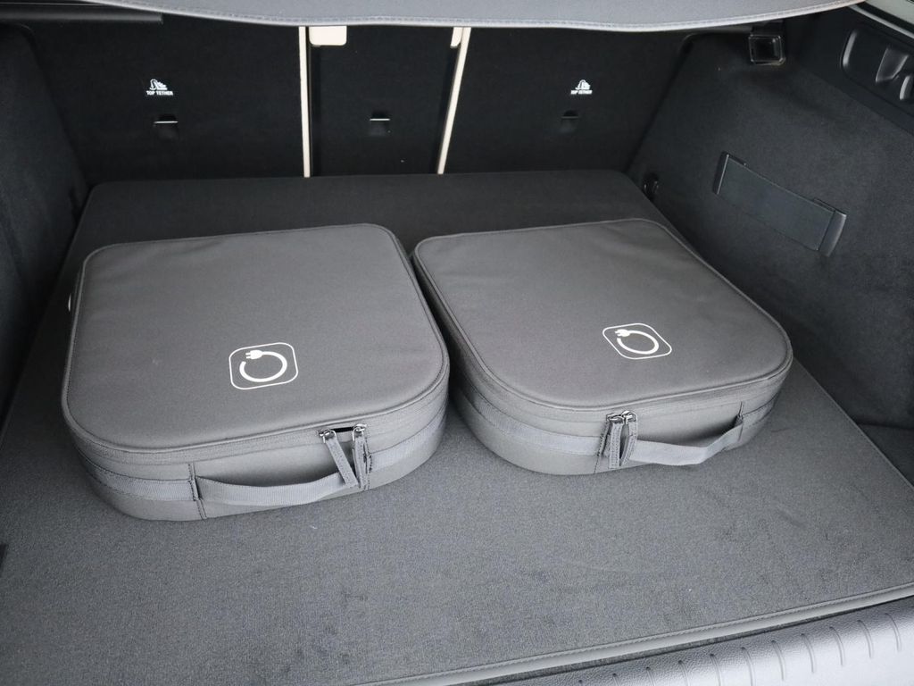 Mercedes-Benz C 300 2025