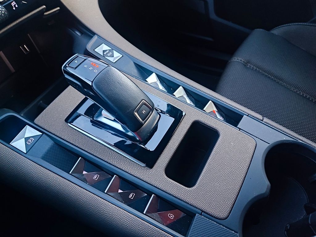 DS Automobiles DS7 (Crossback) 2022