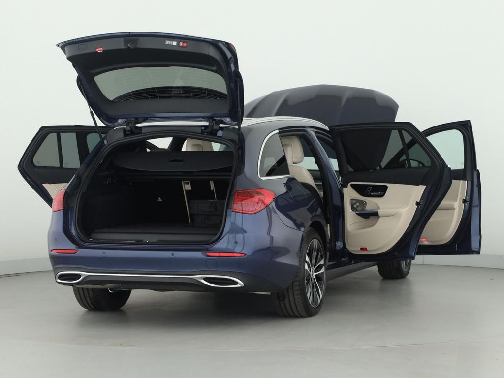Mercedes-Benz C 300 2025