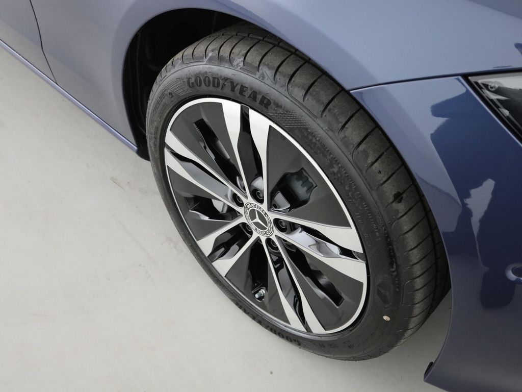 Mercedes-Benz C 300 2025