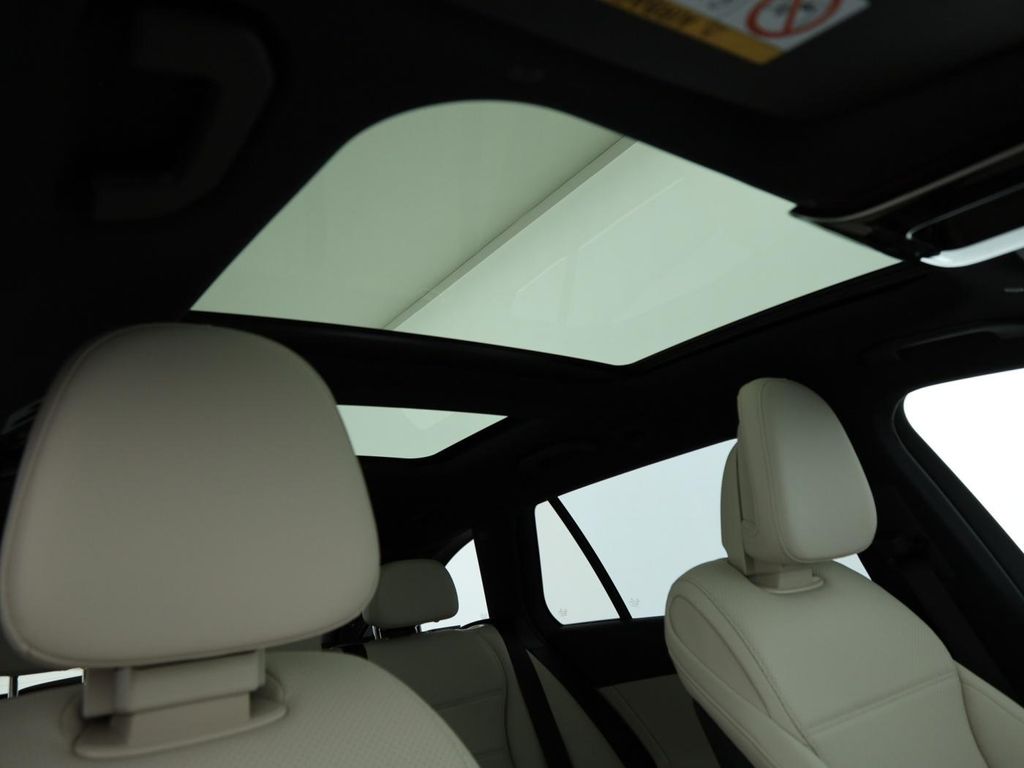 Mercedes-Benz C 300 2025