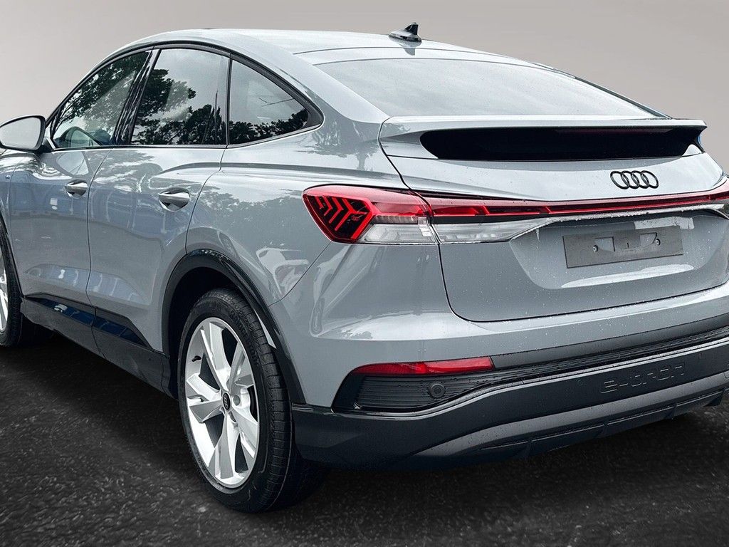 Audi Q4 e-tron 2024
