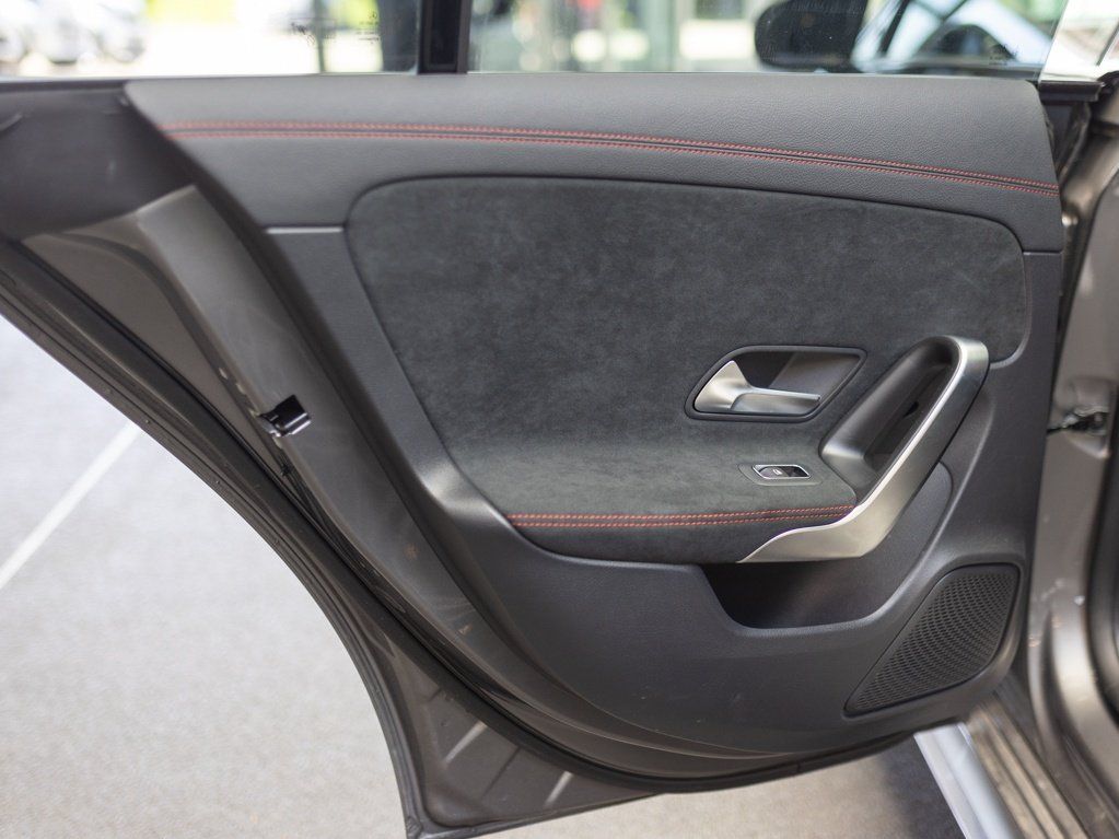 Mercedes-Benz CLA 250 2023