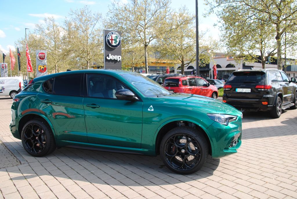 Alfa Romeo Stelvio 2025