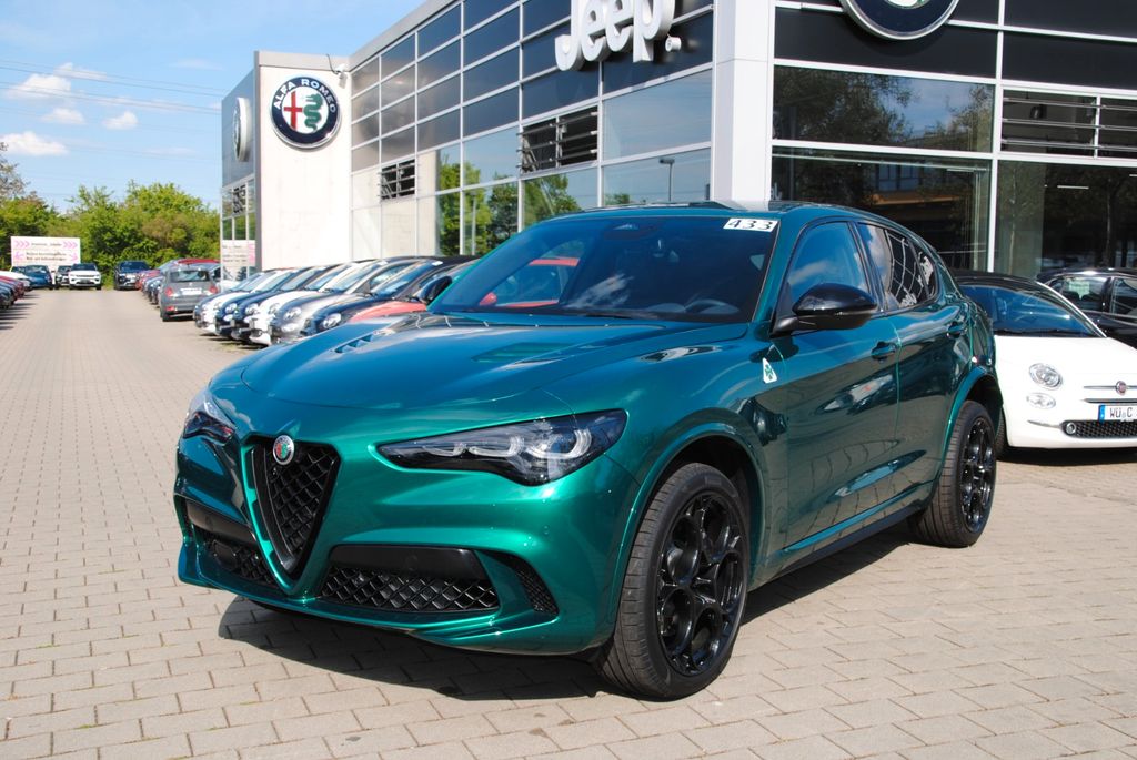 Alfa Romeo Stelvio 2025