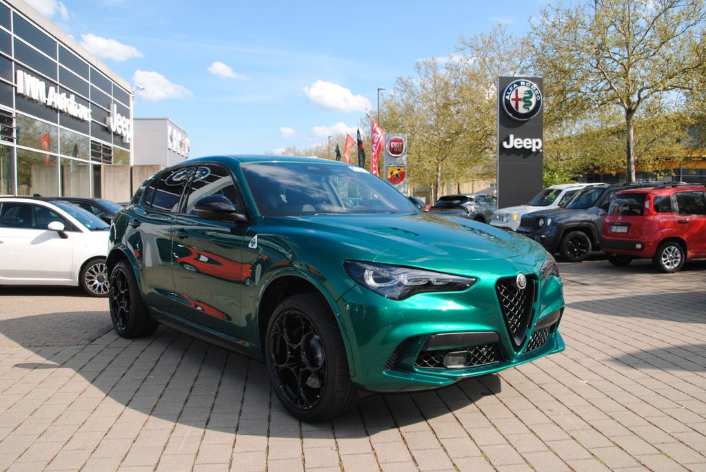 Alfa Romeo Stelvio 2025