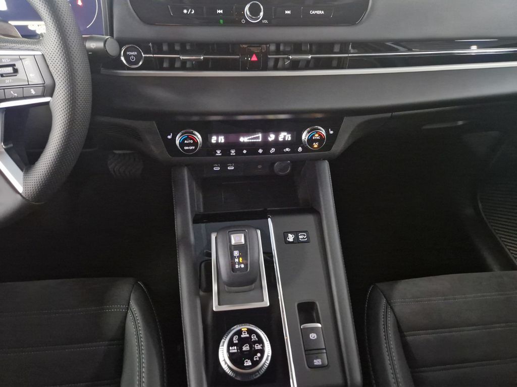 Mitsubishi Plug-in Hybrid Outlander 2025