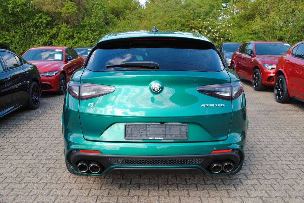 Alfa Romeo Stelvio 2025